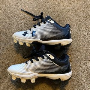 Under Armour baseball cleats-size 11 kids